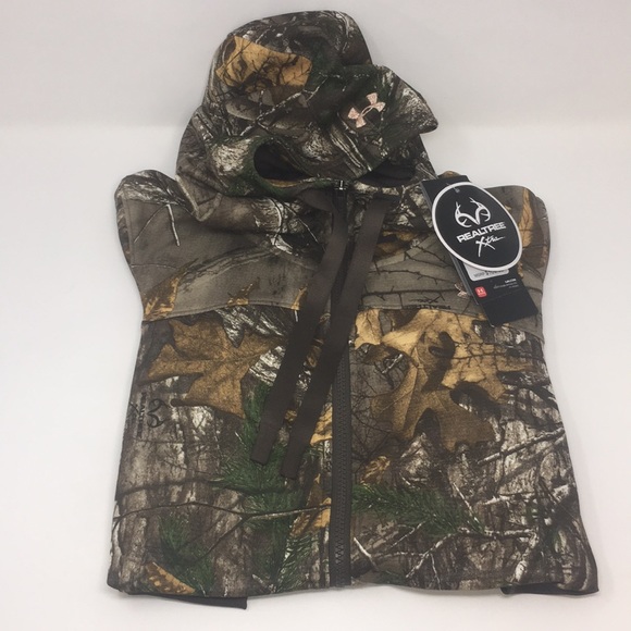 Under Armour Jackets & Blazers - Under Armour Realtree Camo Jacket -- Size Medium